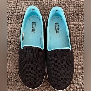 Skechers slip on sneakers